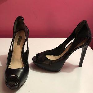 Guess black peep toe heels